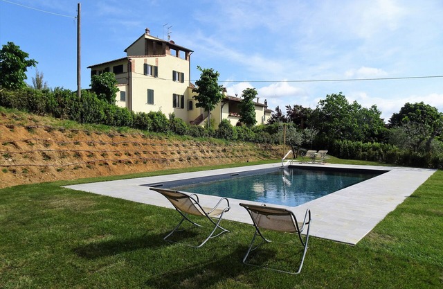 Fiammetta - Residence in an old Tuscan farmhouse near Montepulciano