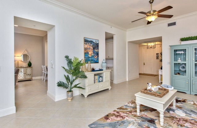 Fiddlers Creek - Varenna 3 bdrm Coach home close to Marco and Downtown Naples!
