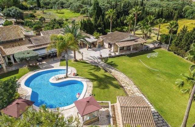 Finca "Vela" near Muro for 8 Persons with Wonderful Garden and Pool