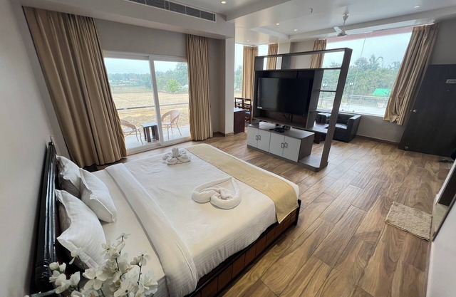 Finns Weaver Resort Kaziranga
