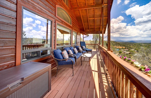 Fire Pit & Views: ‘Falconcrest’ Cottage in Payson!