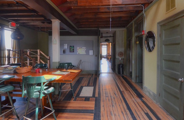 Firehouse | Parking | Perfect for Big Groups!