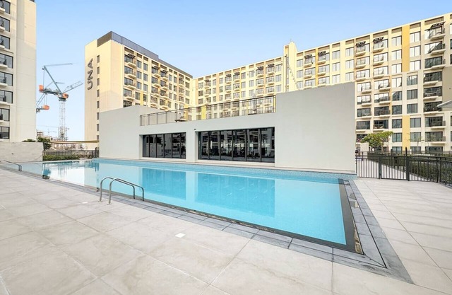 FIRST CLASS | 1BR | Modern with Tranquil Touch