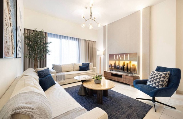 First Class Boulevard View | Burj Crown | 9 min Walk Dubai Mall