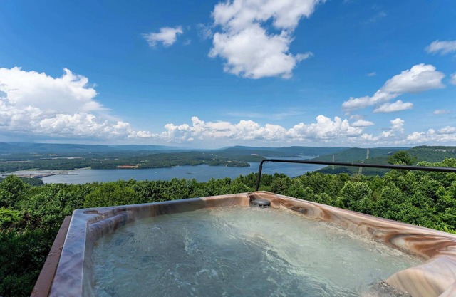 Fish Tales Cabin – Spacious Retreat with Hot Tub
