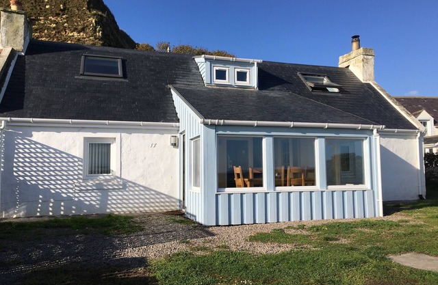 Fisherman's Cottage In Tranquil Highland Village Overlooking The Sea