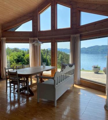 Fjordview Family Cabin
