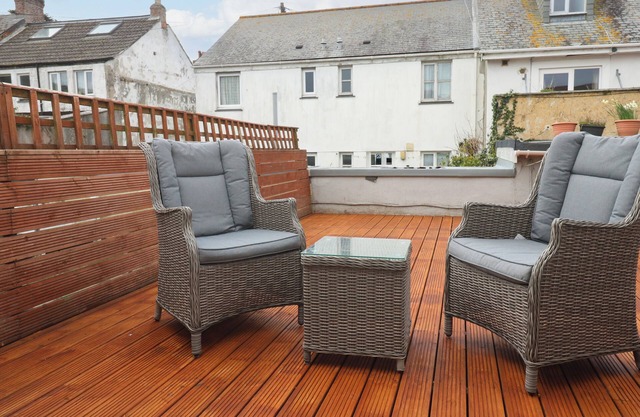 FLAT 1, with a garden in Penzance