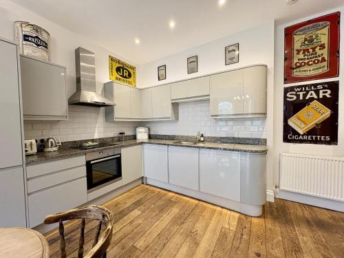 Flat 2, Waterloo Apartments