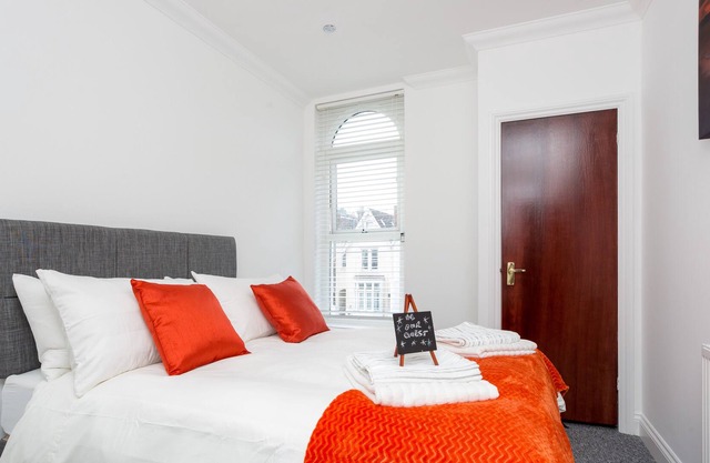 Flat 3| Luxury 1 BR Flat| Southsea w/Free Parking