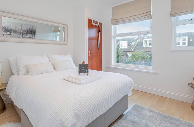Flat 4| Luxury 1 BR Flat, Southsea w/Free Parking