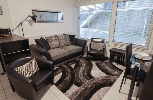 FLAT 7, romantic, country holiday cottage in Tenby