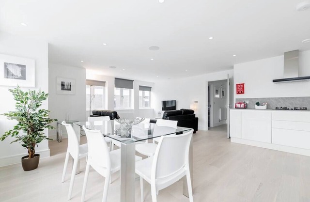 Flat 9 Walpole Court -Studio apartment