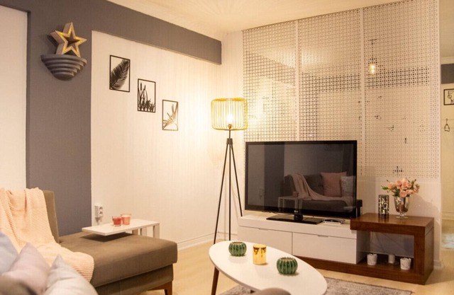 Flat near Coast with Shared Terrace in Karsiyaka