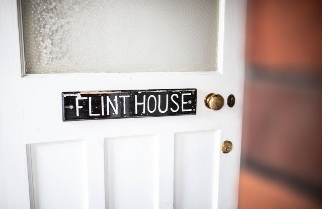 Flint House - Sheringham cottage with a twist (min 7 nights Fri to Fri)