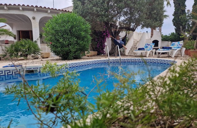 "Flora"@MARISOL: 400m to the beach, private pool, A/C, WiFi, dog beach