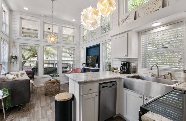 Flower Child Tiny Home at Lake Travis