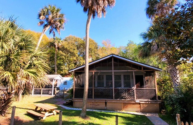 "FOLLY'S BEST KEPT SECRET"~ 4 MINUTE WALK TO THE BEACH! ~ 2 bed/2 bath
