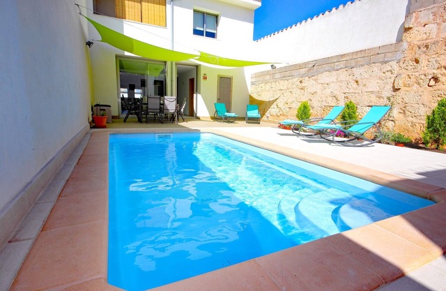 Foners Mallorquins 004 fantastic modern house with air conditioning, private swimming pool, solarium and terrace