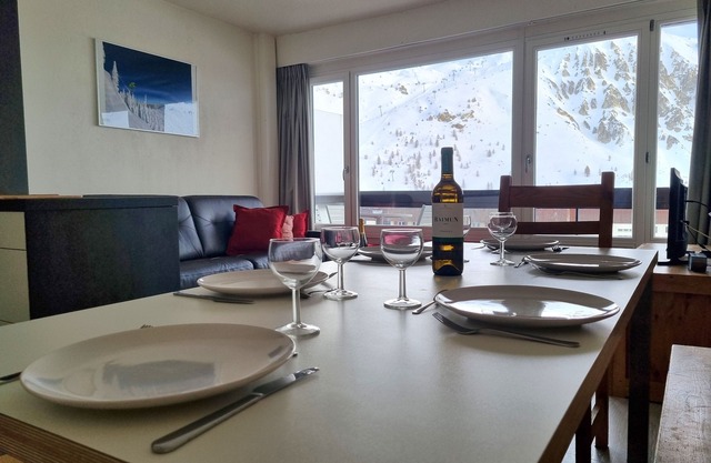 Foot slopes! Beautiful apartment renovated, sun exposure, Tignes WIFI