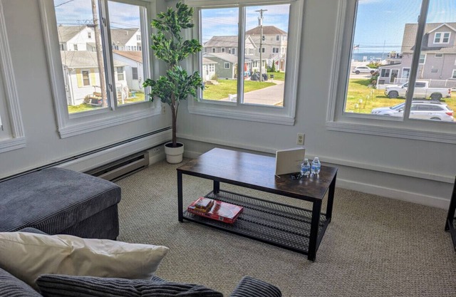 Forecastle at Soundview · Beach+OceanView+Sunrise