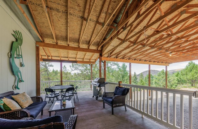 Forest Haven! Pet friendly with Hot Tub. Take a much needed retreat!
