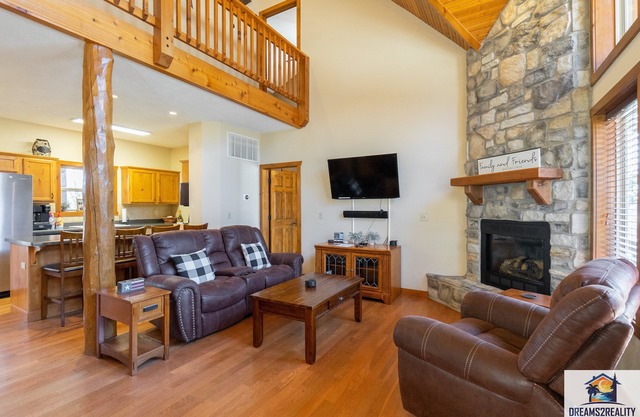 Forest Heights Lodge 6BR ~ Game Room ~ Near SDC ~ FREE TICKETS INCLUDED! (FHL-263WO)