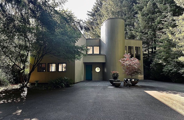 Forest Ridge Retreat- near Coos Bay, OR