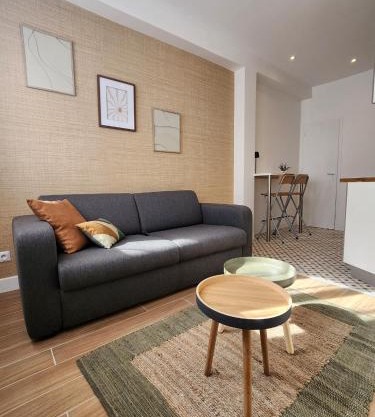 Forest Studio Ground Floor Hyper Centre Train station 5 minutes away