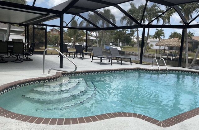 Fort Myers Renovated Luxury Waterfront 3 bed 3 bath with heated pool