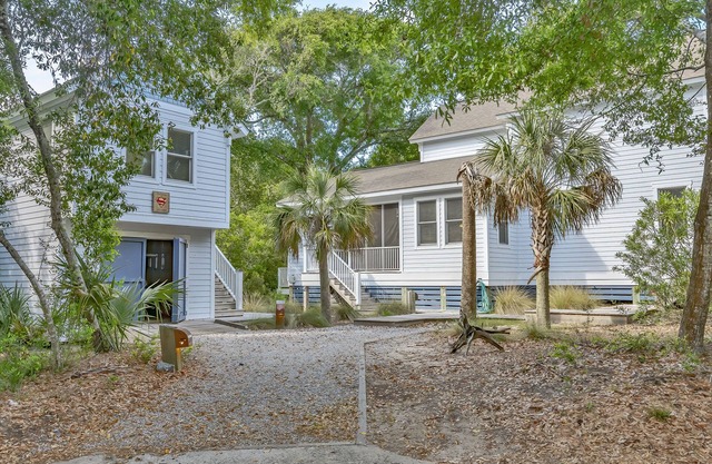 Four bedroom home with private crofter located in the heart of the island close to amenities.