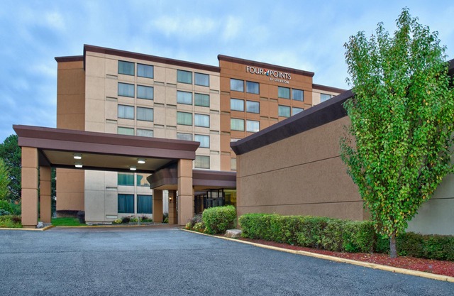 Four Points by Sheraton Toronto Airport