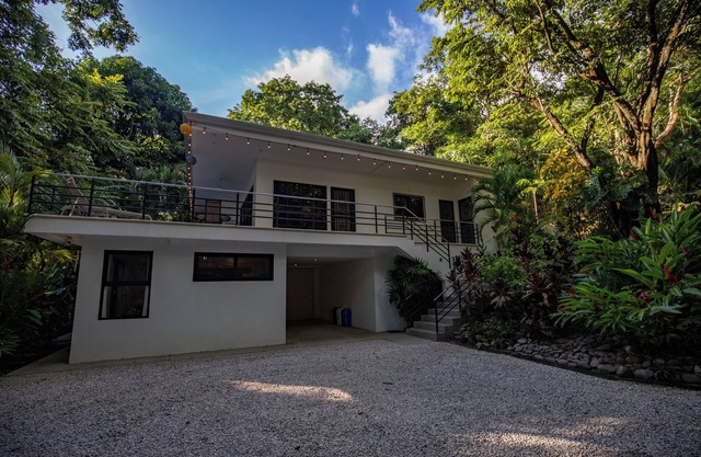 Four Winds – Serenity, Four Winds – Serenity - Walking Distance to the Beach