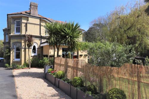Foxhills of Shanklin