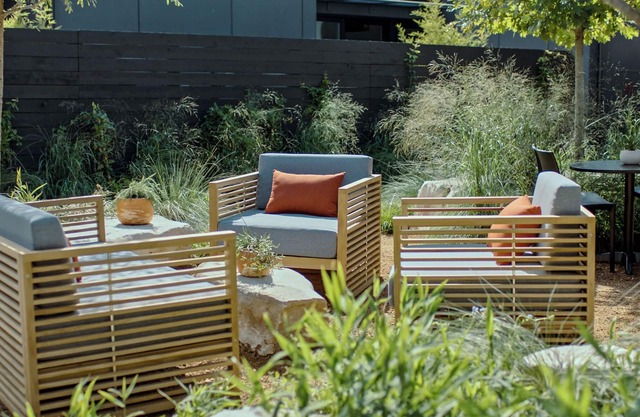Frame Hotel - SoCo