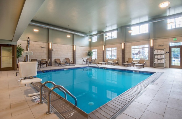 Free Breakfast Buffet. Indoor Pool. Studio Near Lehigh Valley International Airport