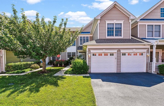 FREE DAILY ACTIVITIES! “BEST LOCATION! With ALL NEW POND VIEW SUN ROOM and 2nd STORY DECK! Whole house refreshed for 2025
