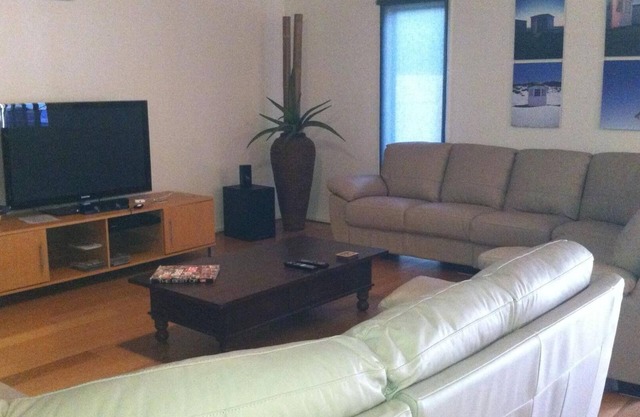 Free WIFI *200m to beach* R/C Air in all rooms