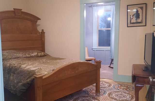 Freshly remodeled vintage 2 bedroom