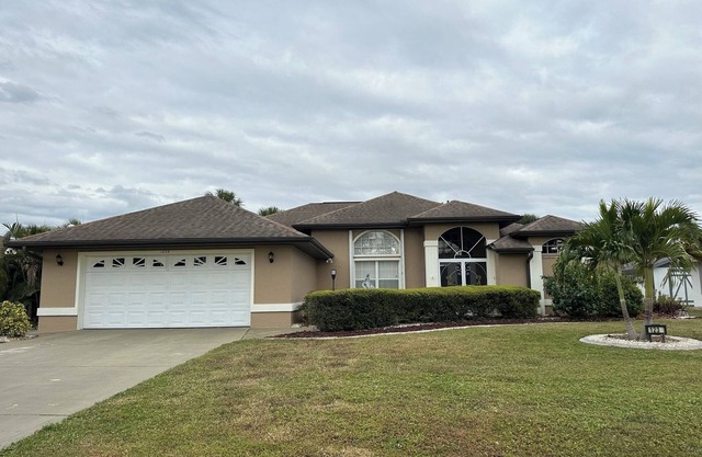 Freshwater Canal Pool Home
