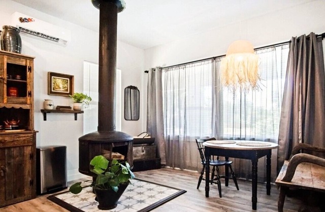 Full Kitchen| Center of OK| Long Term stay Discount