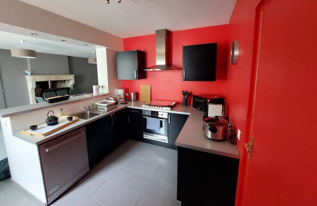 Fully equipped 3-bedroom house in old Sancerre