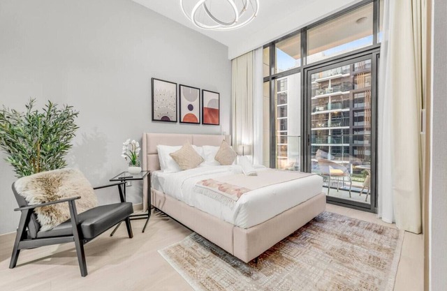 Fully Equipped Studio with Views