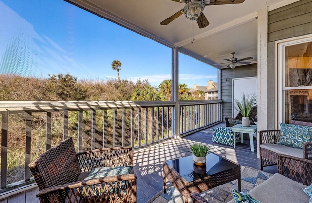 Fully furnished Beach House, beauty!