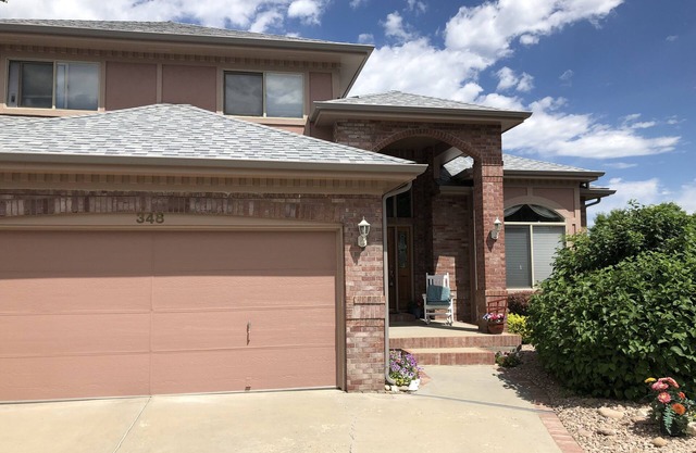 Fully furnished 2-story 2-bedroom 1.5 bath home at Indian Peaks golf course