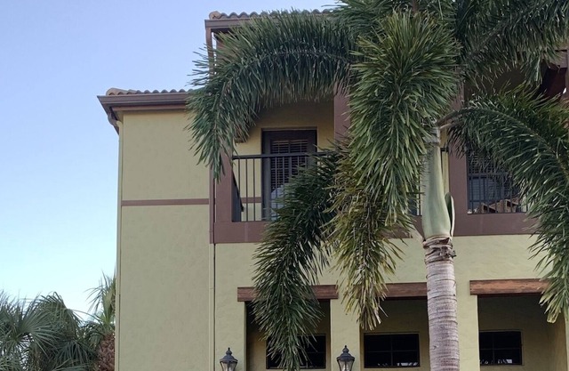 FULLY FURNISHED 3 BED 2.5 BATH IN DESIRABLE AWARD WINNING PASEO!