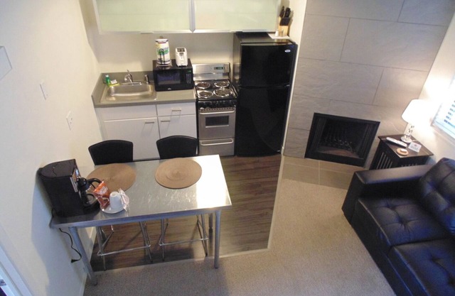 Fully Furnished, All-Inclusive Apartment Near CU Boulder!