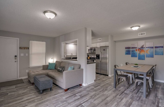 Fully Furnished, TV, Roku & Internet. Just Bring Your Suitcase