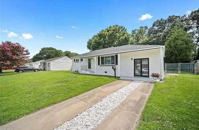 Fun Family and Pet Friendly 3 Bedroom Home Close to Everything