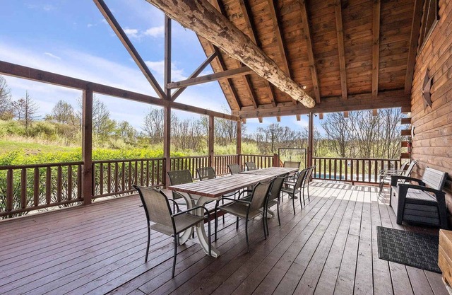 Fun Private Lodge for 18 Pool Pond Hot Tub